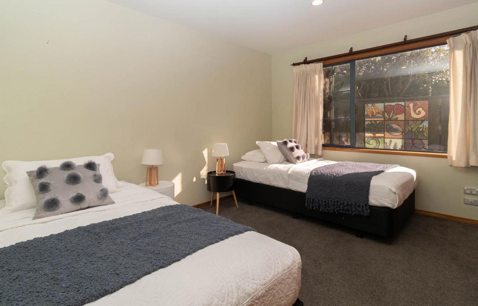 Beachfront Bliss On Wanaka Terrace Support Local Villa New Plymouth Buitenkant foto